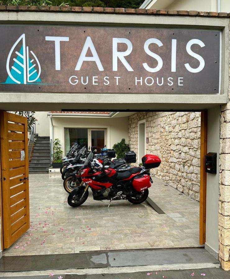 Tarsis Guest House 바우네이 외부 사진